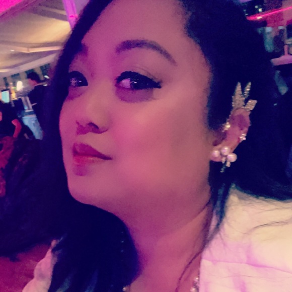 Meet your Posher, Michelle. - Picture 3 of 4